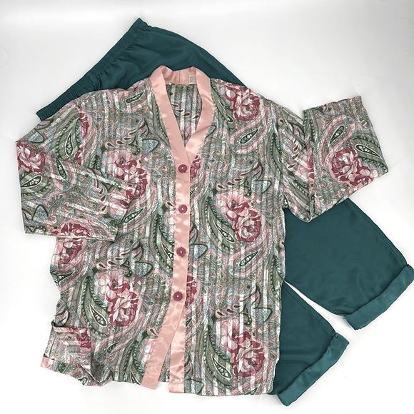 VTG Victoria’s Secret - Picture 2 of 14